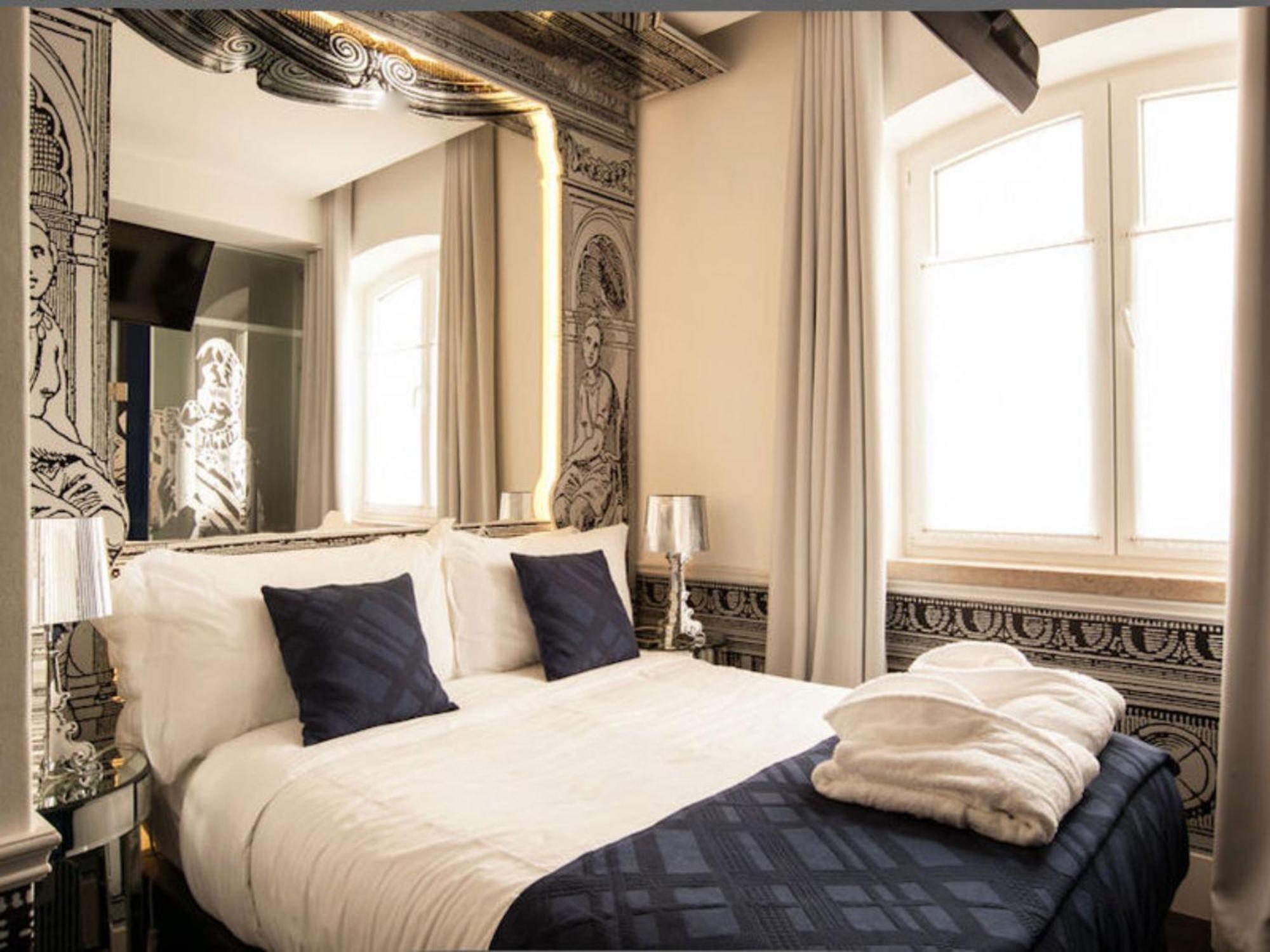 Teatro Boutique Rooms & Suites — Photos 1